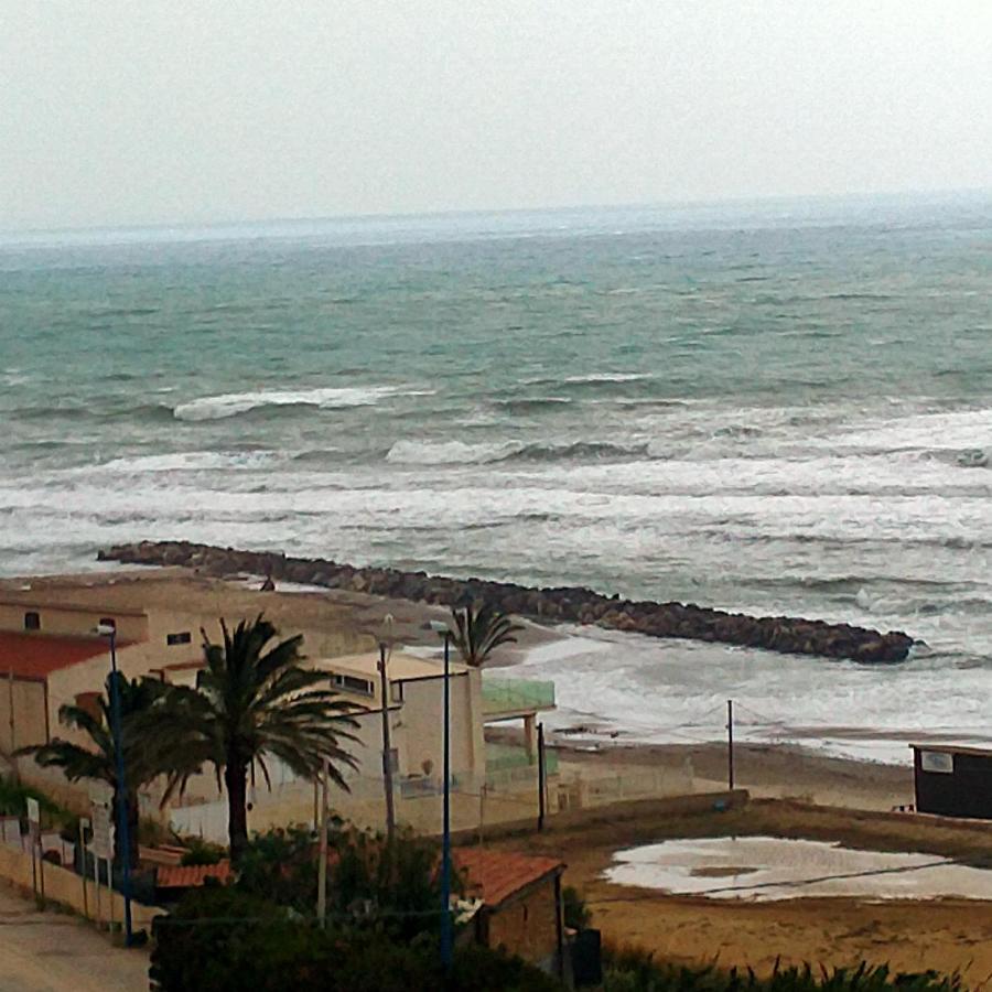 Mansarda Mare Blue Apartment Шака Екстериор снимка