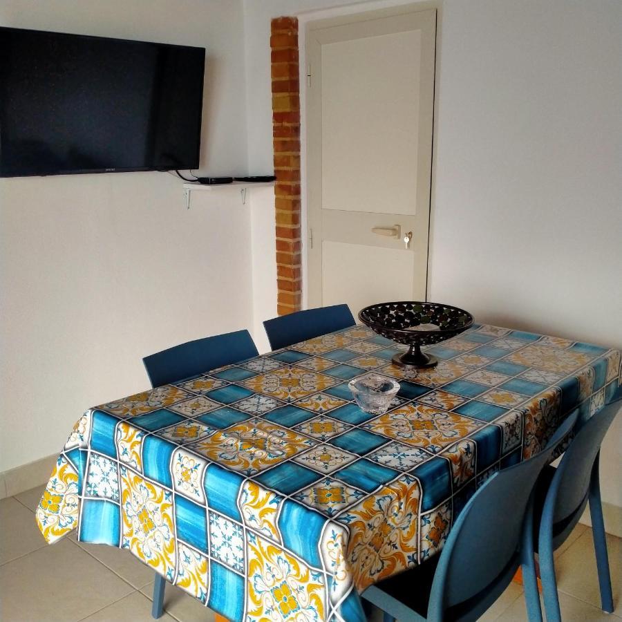 Mansarda Mare Blue Apartment Шака Екстериор снимка